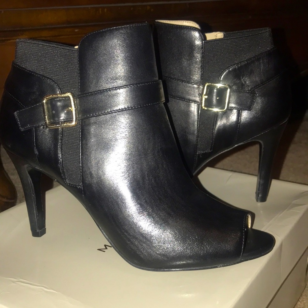 NEW Marc Fisher Leather Shimmee boots